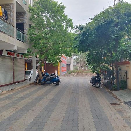 Hotel Golden Bliss Bhopal Bagian luar foto