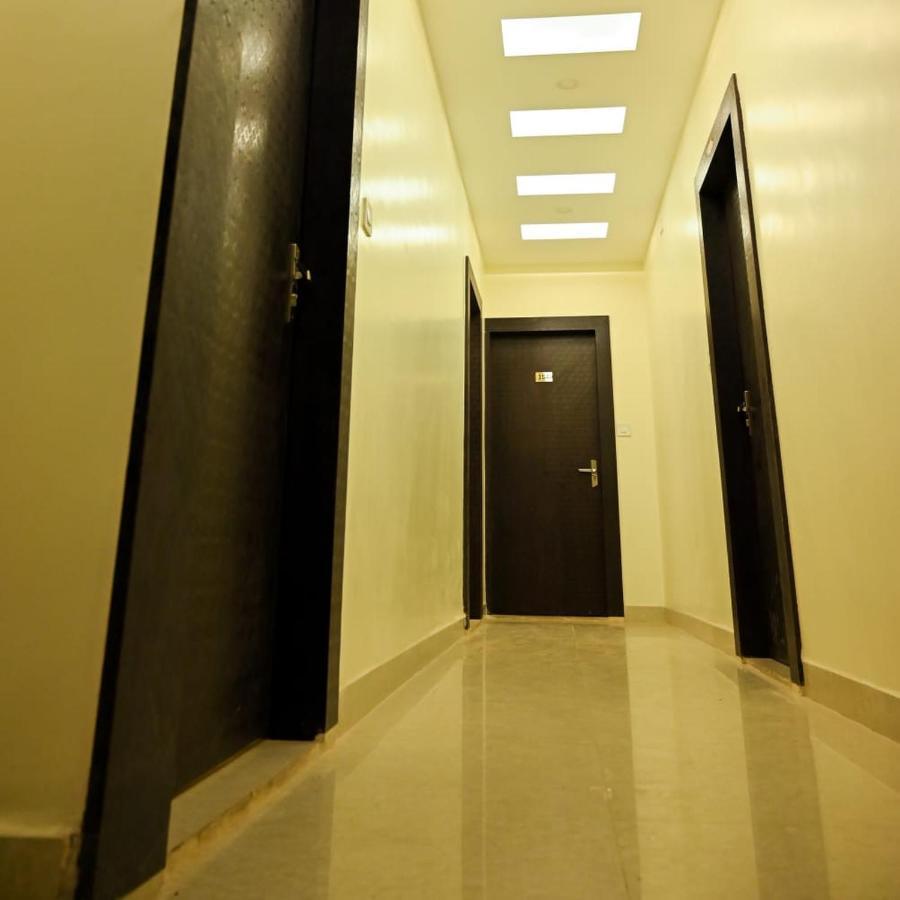 Hotel Golden Bliss Bhopal Bagian luar foto