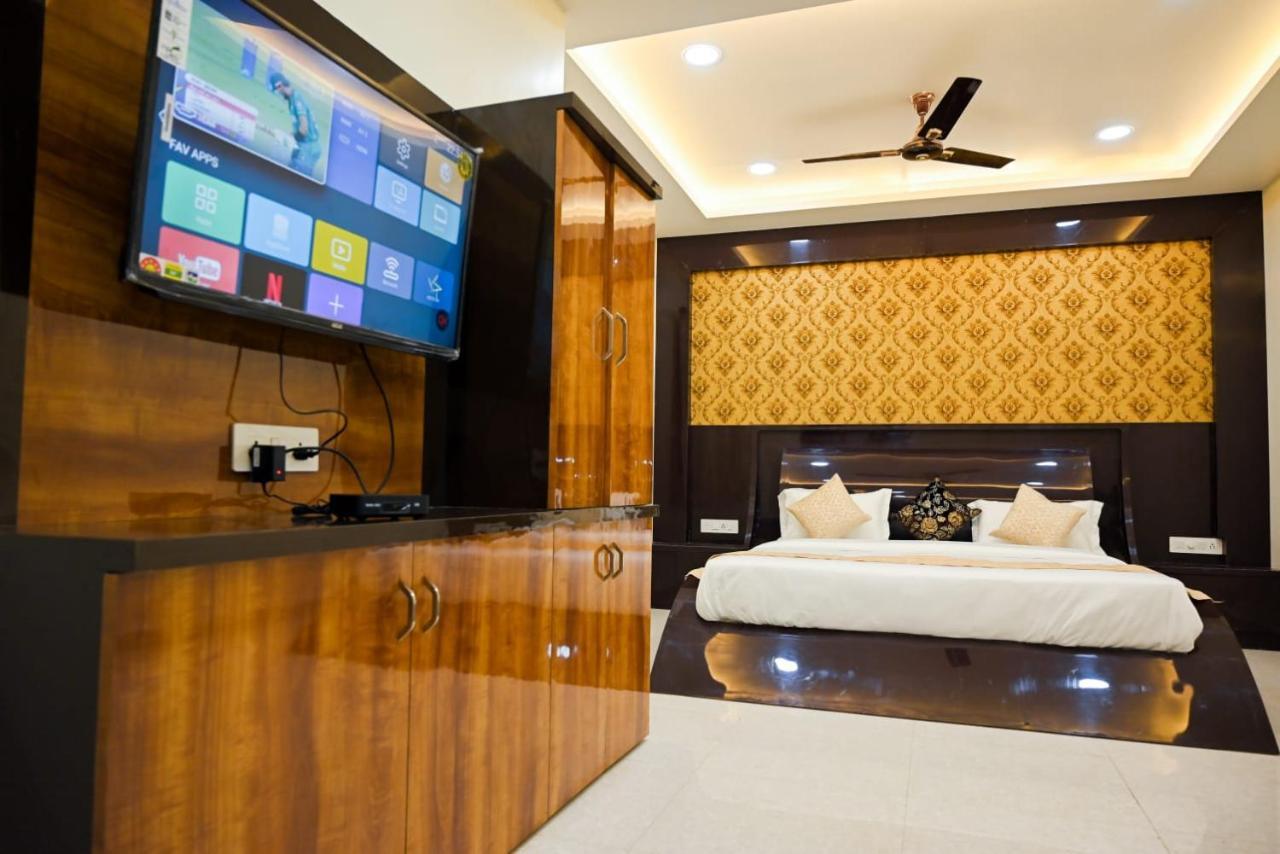Hotel Golden Bliss Bhopal Bagian luar foto
