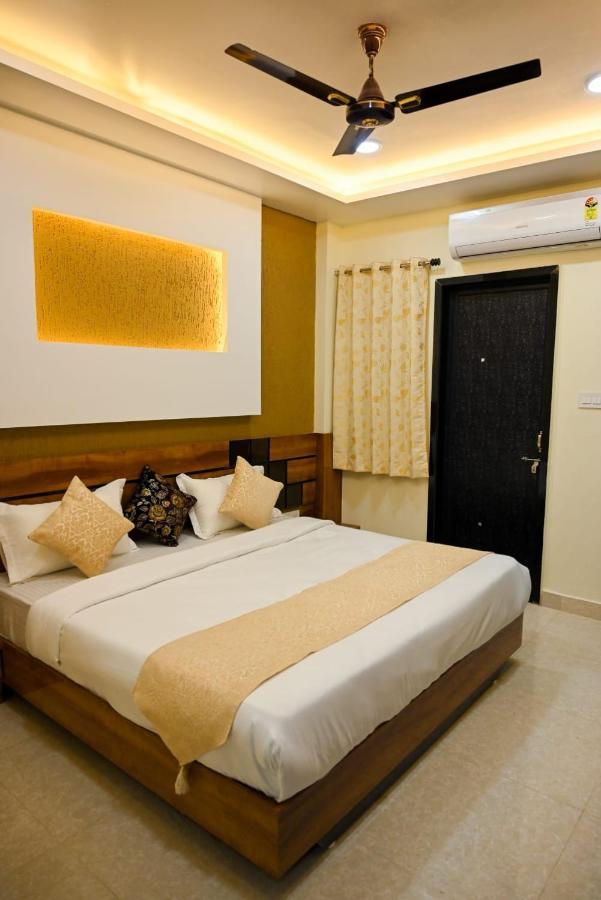Hotel Golden Bliss Bhopal Bagian luar foto