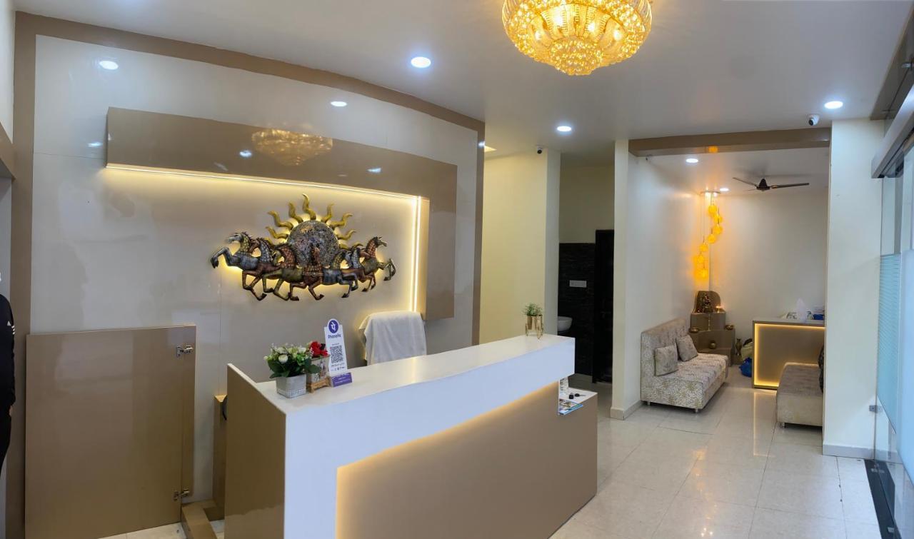 Hotel Golden Bliss Bhopal Bagian luar foto