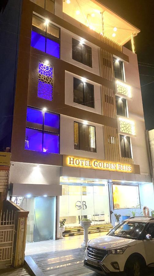Hotel Golden Bliss Bhopal Bagian luar foto