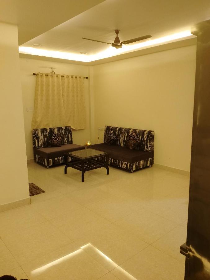 Hotel Golden Bliss Bhopal Bagian luar foto